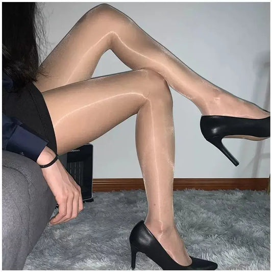 Ultra Sheer Silhouette: Fashionable, Unbreakable, Breathable Pantyhose